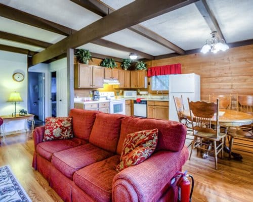 Club Chalet of Gatlinburg living