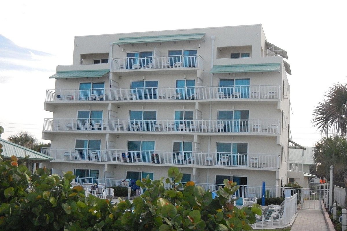 Coconut Palms Beach Resort
