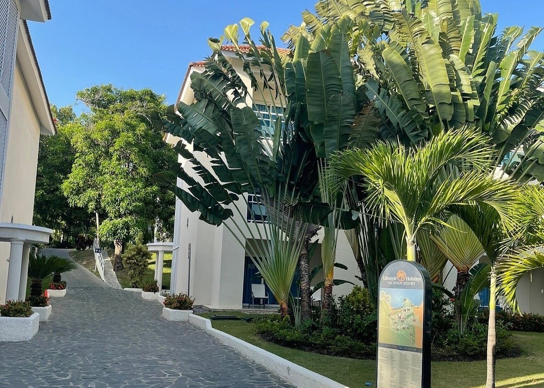 Cofresi Palm Beach & Spa Resort exterior