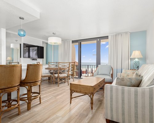 Costa Del Sol Resort living room
