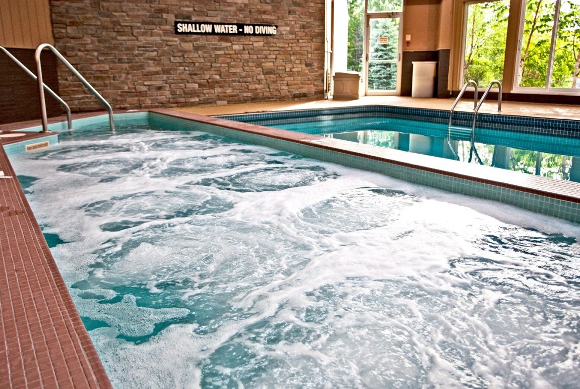 Cranberry Vacation Villas indoor pool