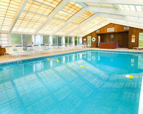Crown Ridge Resort pool