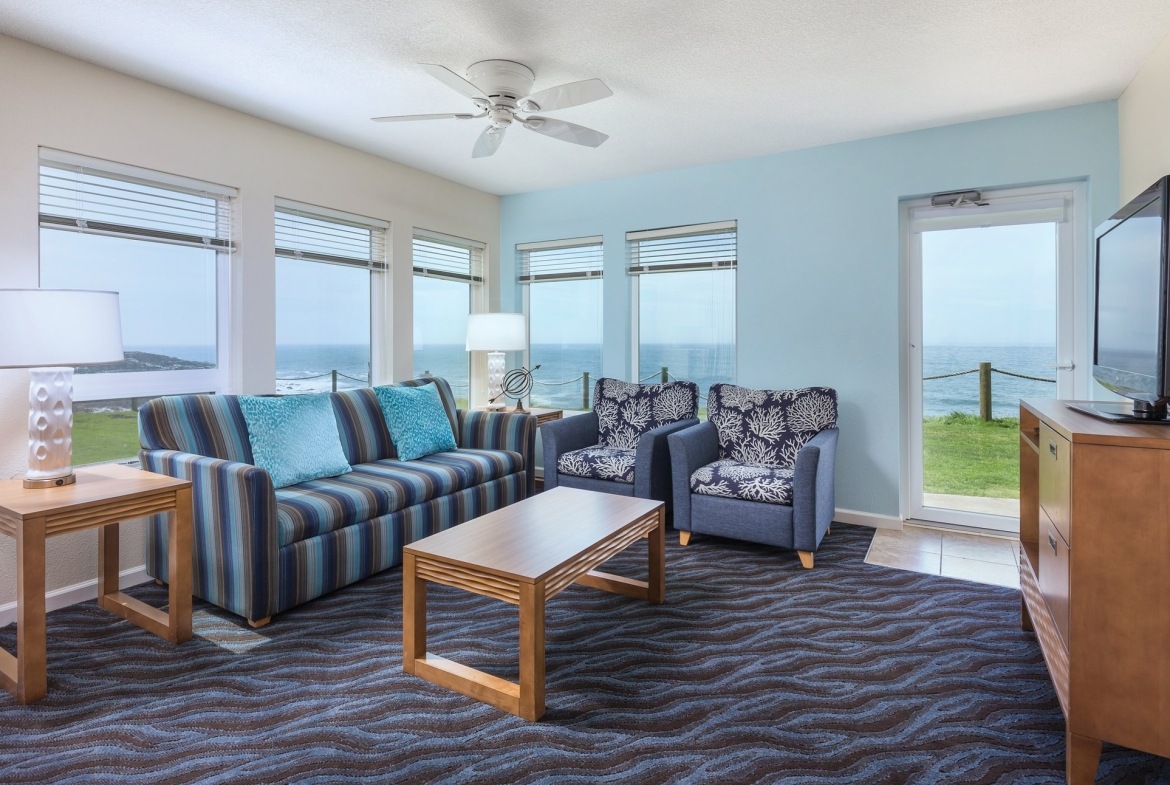 WorldMark Depoe Bay Living Area