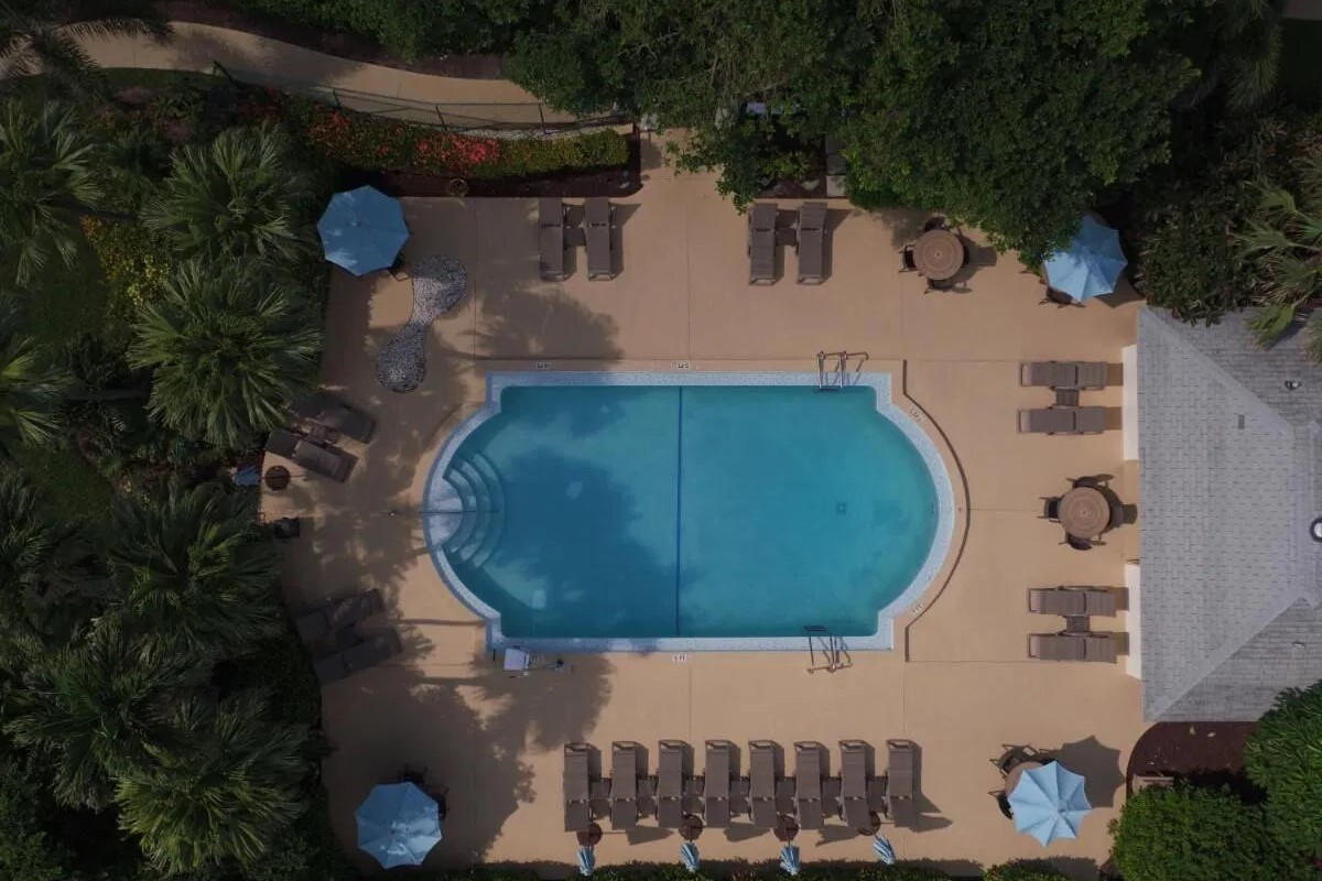 Dover House outdoor pool