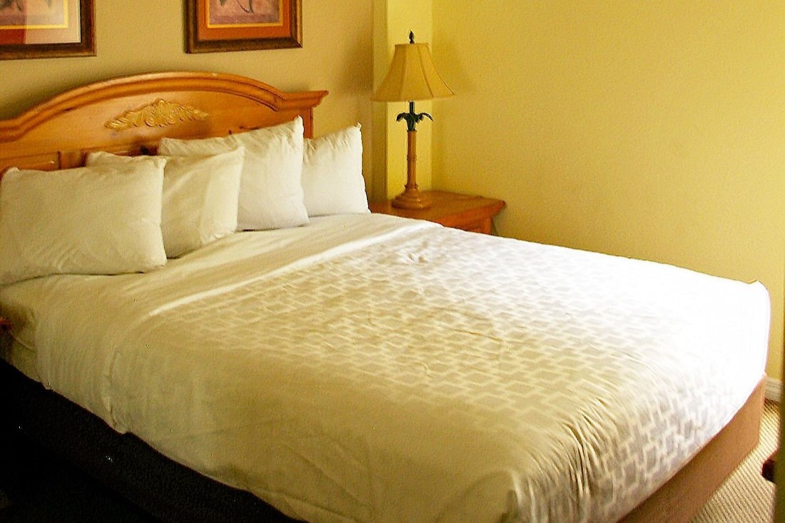Island Gulf Resort bedroom