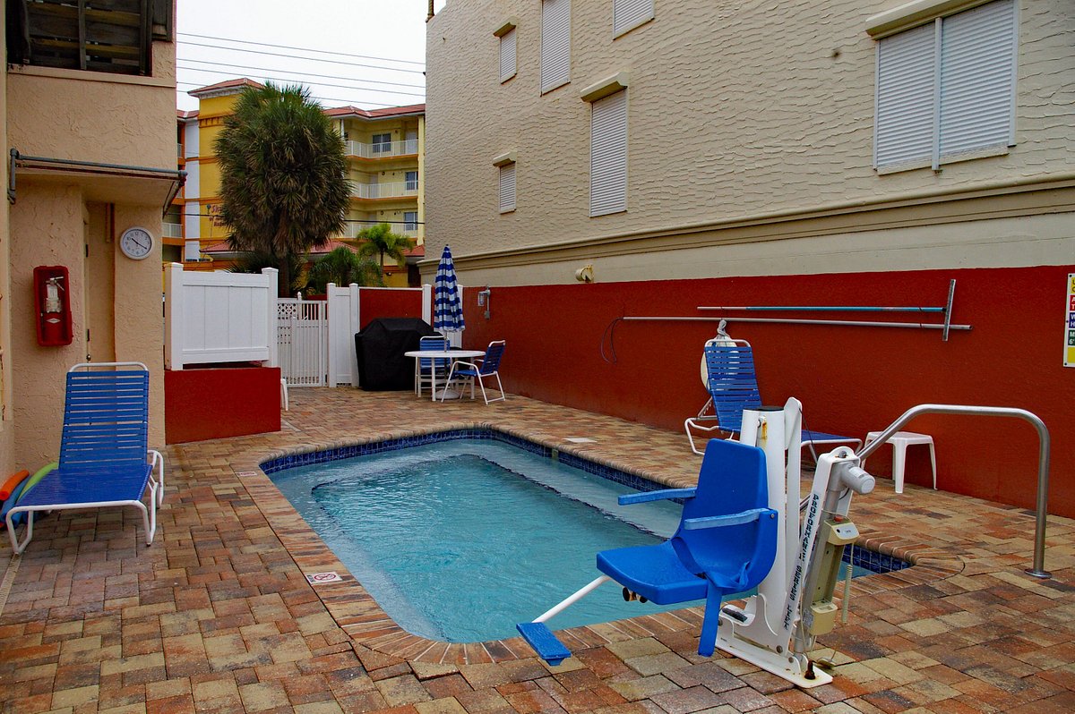 Island Gulf Resort pool