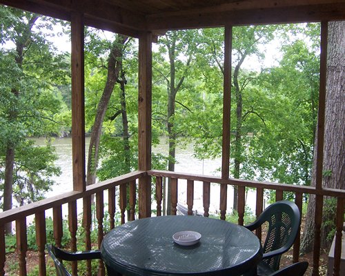 Lake Marion Resort And Marina balcony