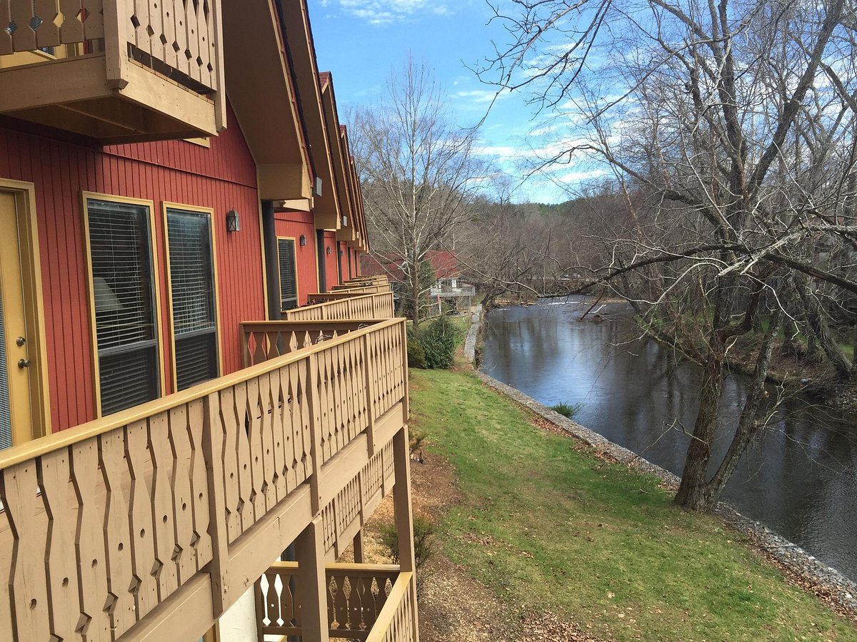 resort river view