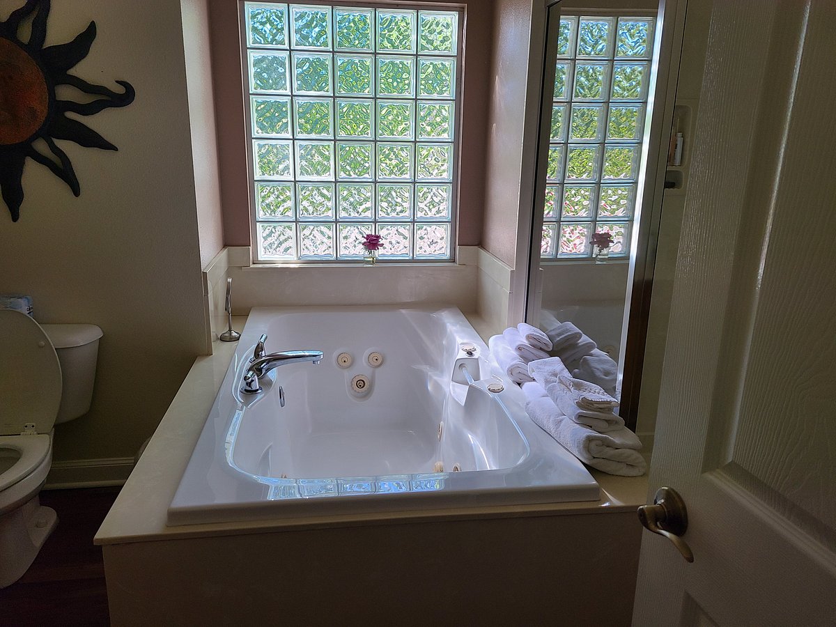bathtub