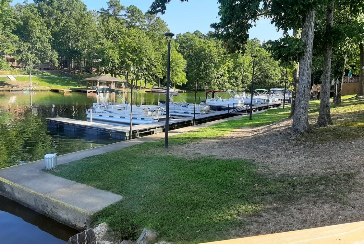 Los Lagos At Hot Springs Village deck