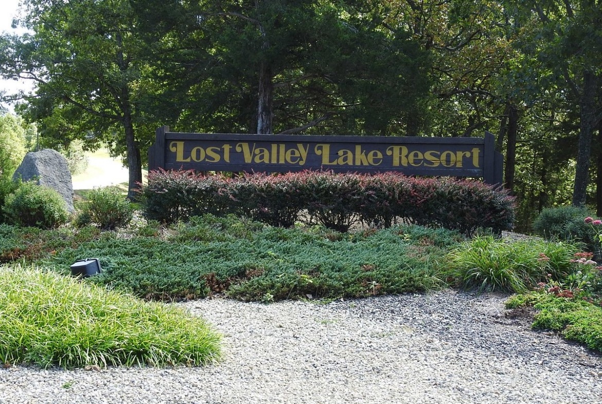 resort sign