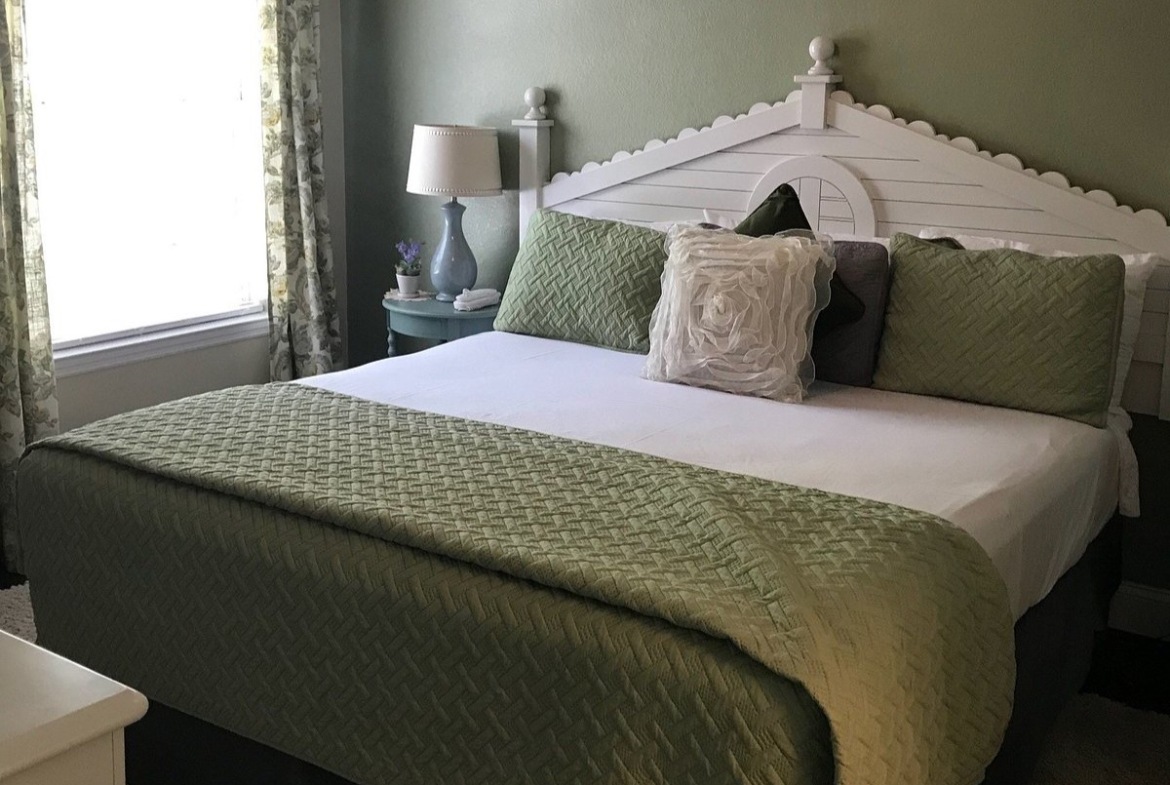 Oak Plantation Vacation Resort bedroom