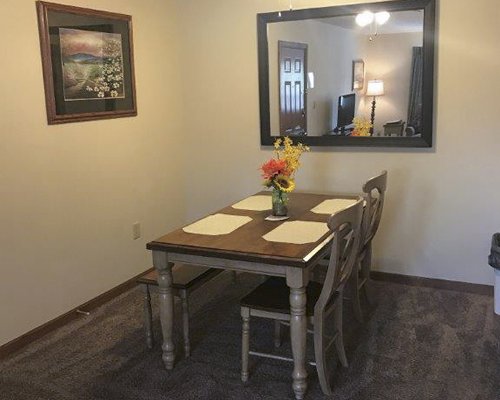 Oakmont Resort Dining Area