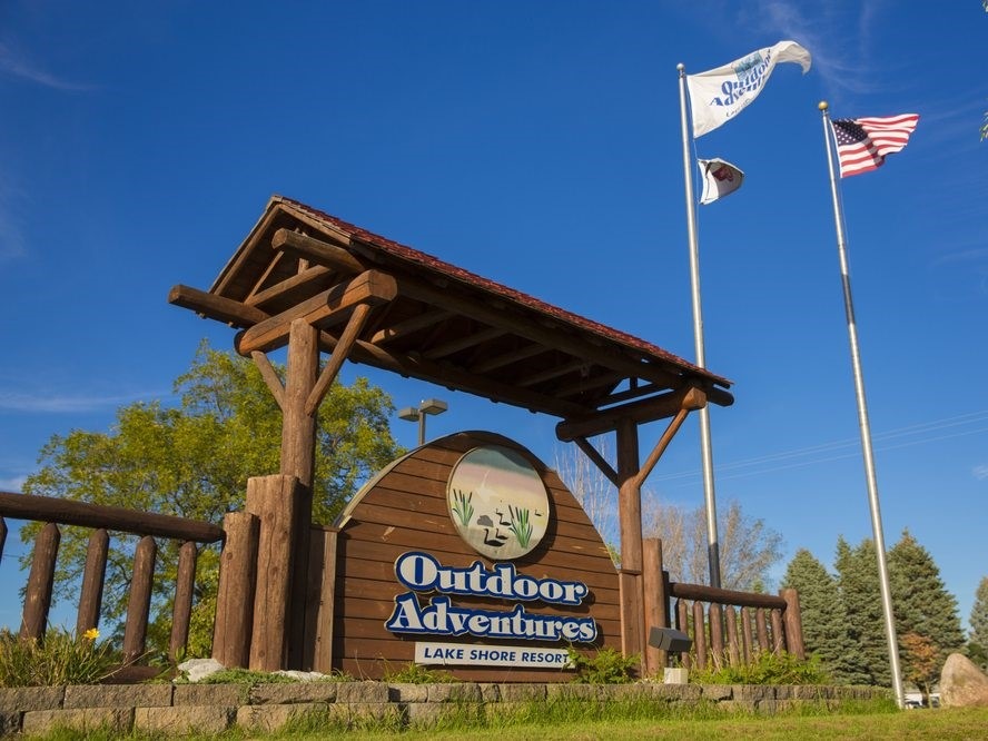 Outdoor Adventures Lakeshore Resort sign