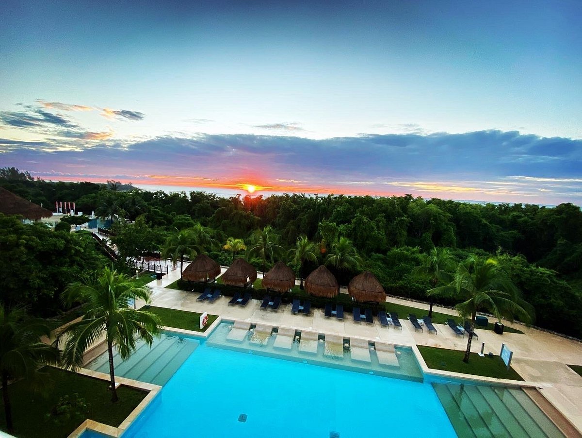 outdoor pool outdoor pool