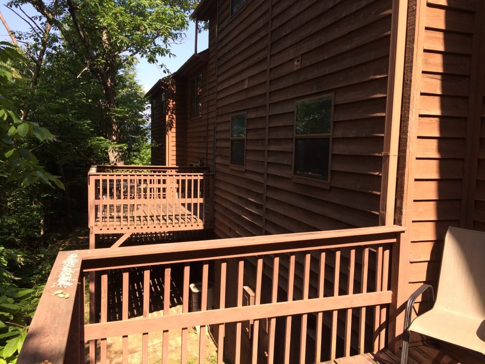 Pinecrest Townhomes exterior