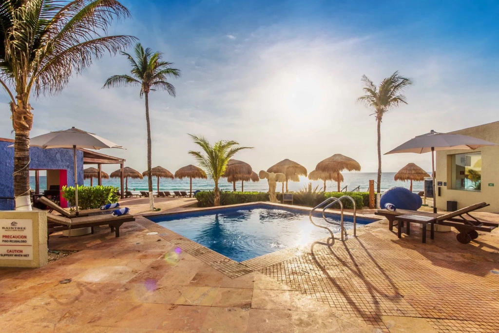 Raintree Vacation Club, Club Regina Cancun