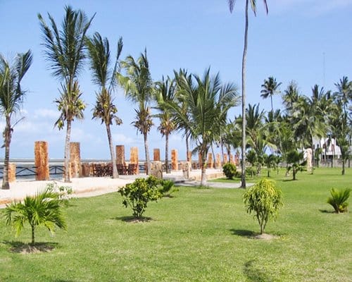 Royal Reserve Safari And Beach Club Grounds
