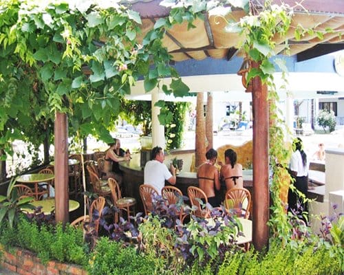 Royal Reserve Safari And Beach Club Bar