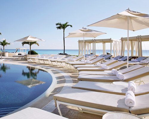 pool view