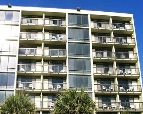 Schooner Beach And Racquet Club Exterior