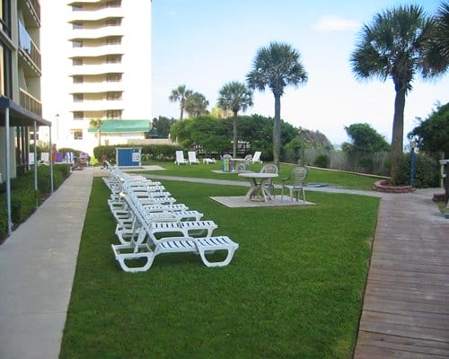 Schooner Beach And Racquet Club Grounds