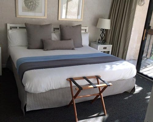 Sea Crest Surf And Racquet Club Bedroom