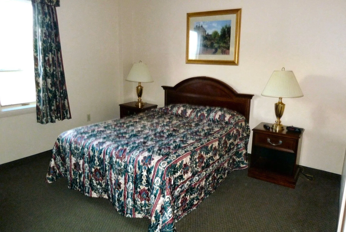 split rock resort bedroom
