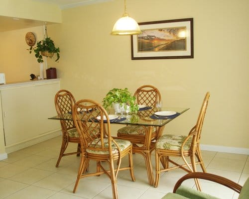 Sunrise Bay Resort And Club Dining Area