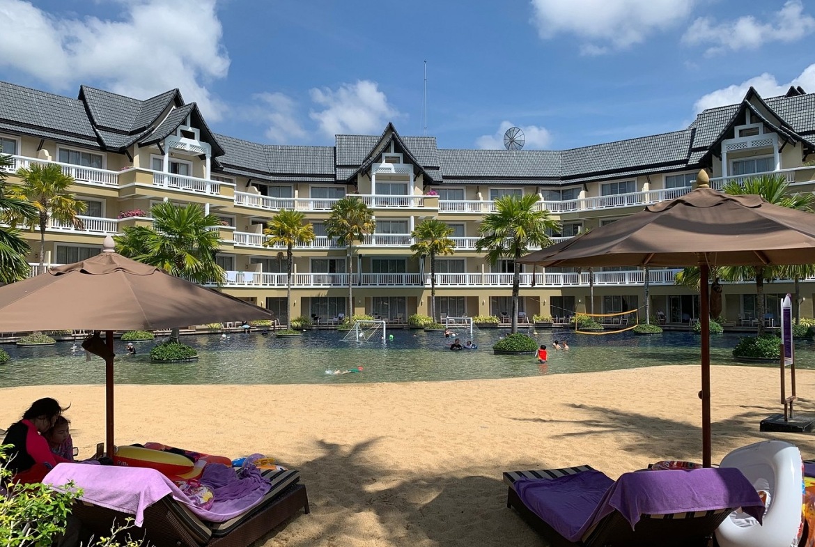Angsana Laguna Phuket sand area