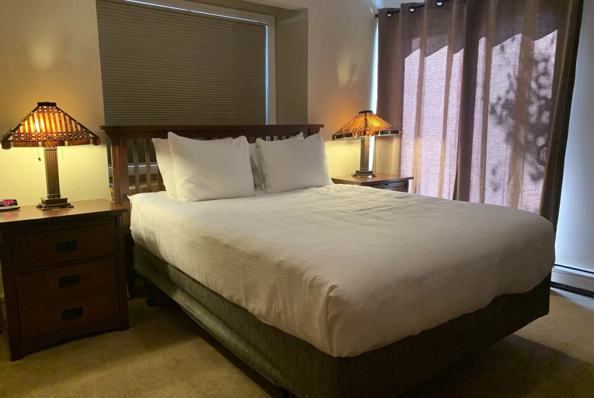 bedroom at French Ridge Condominiums