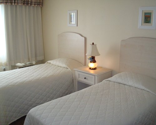 Brigantine Beach Club bed
