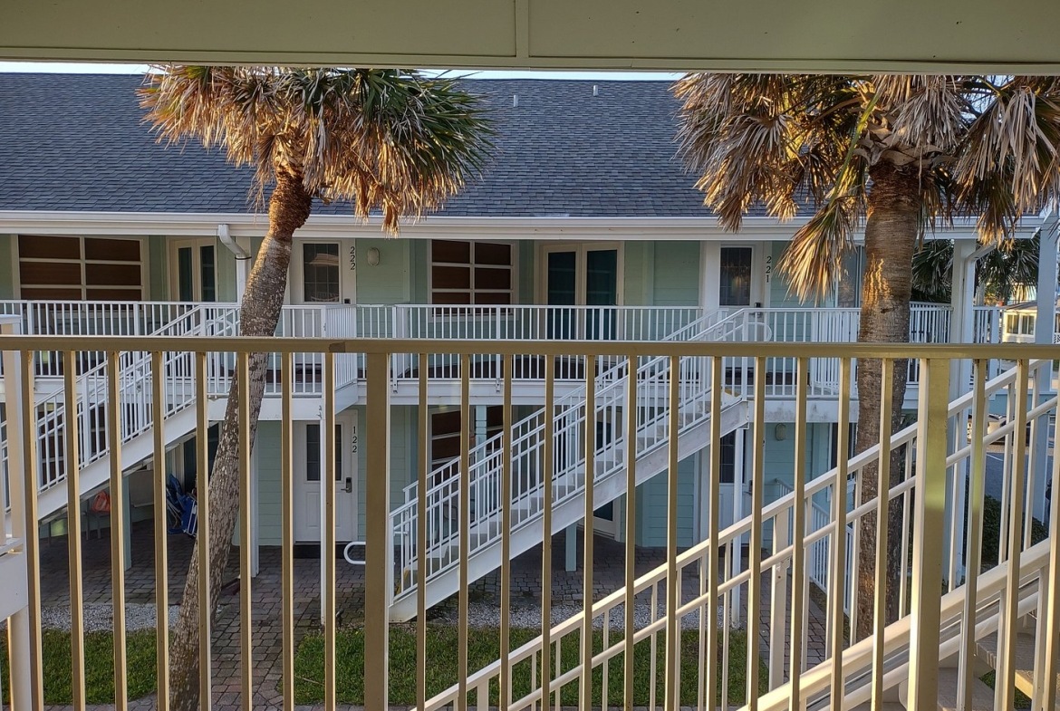 Ocean Sands Beach Club (Florida) balcony