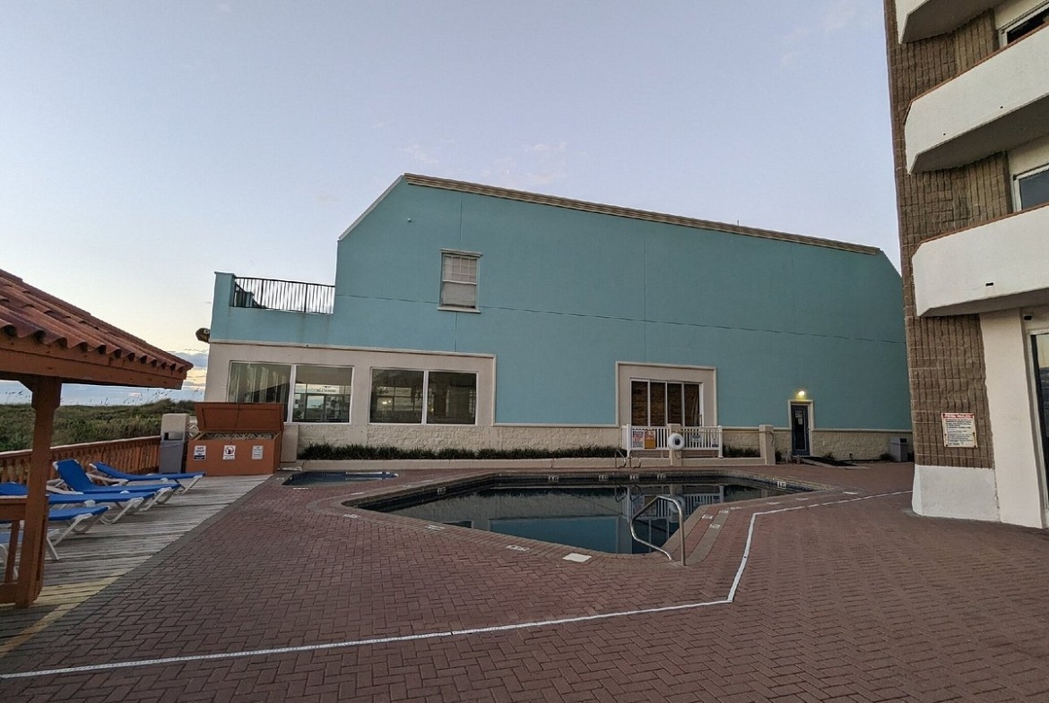 Padre South Hotel And Condominiums Pool