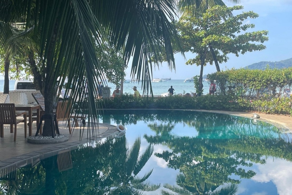 Sea Pearl Beach Resort pool