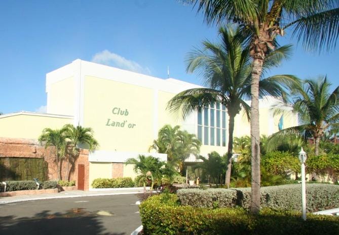 Club Land’Or Exterior
