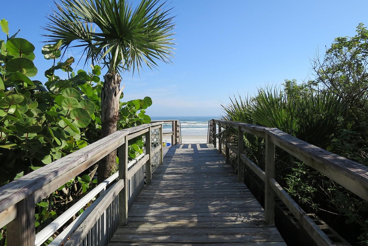 walkway to beach