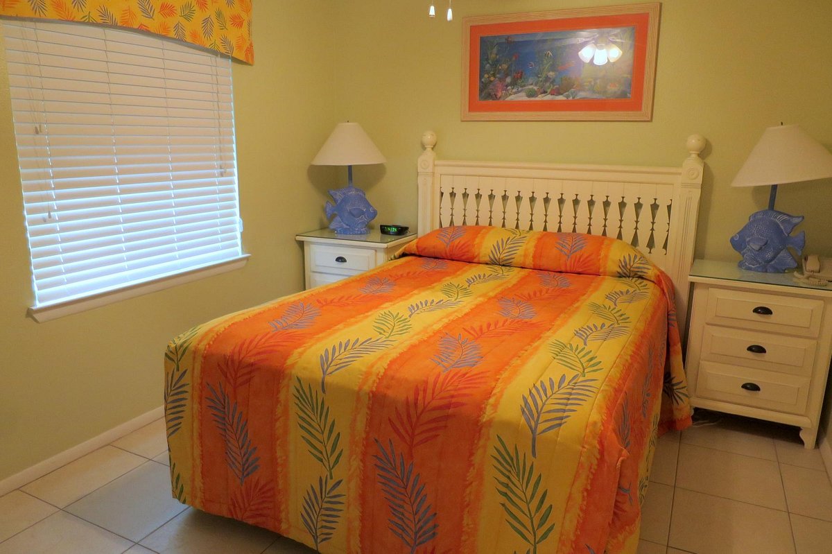 Coconut Palms Beach Resort bedroom