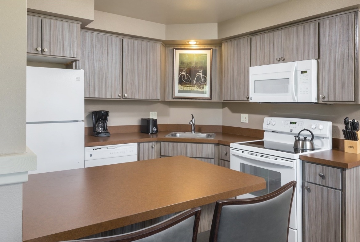Eagle Crest kitchen