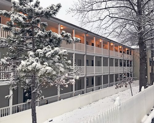 Eagle Trace At Killy Court exterior