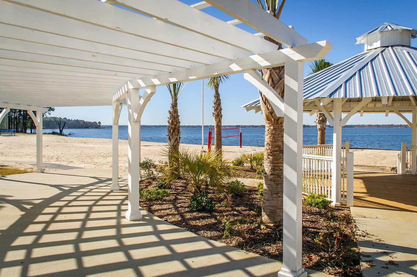 Holiday Inn Club Vacations Villages Resort at Lake Palestine lakeside
