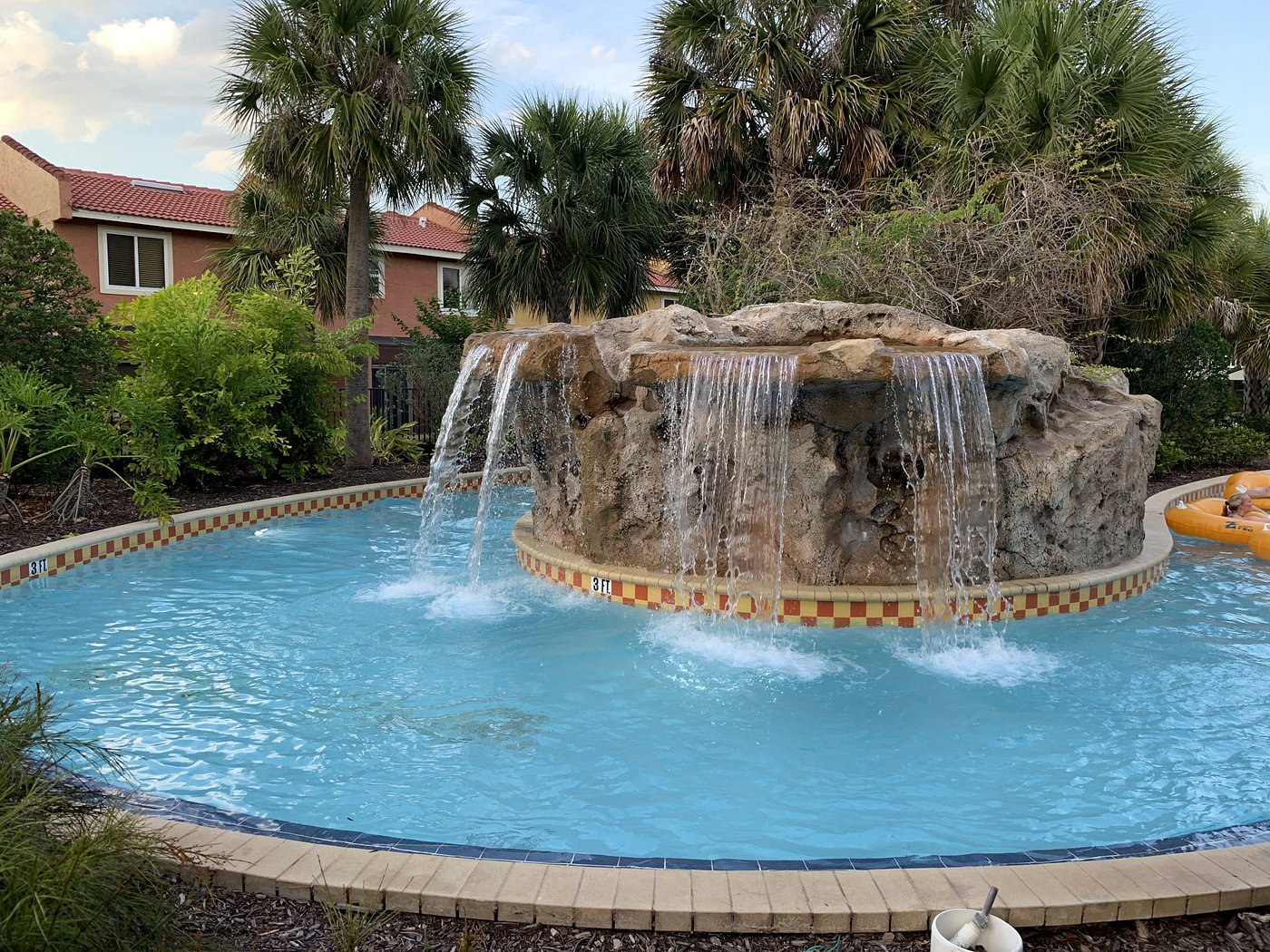 lazy river