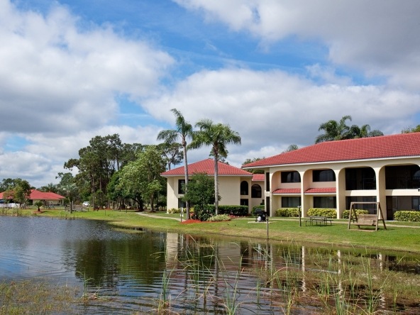 Harder Hall Lakeside Villas main