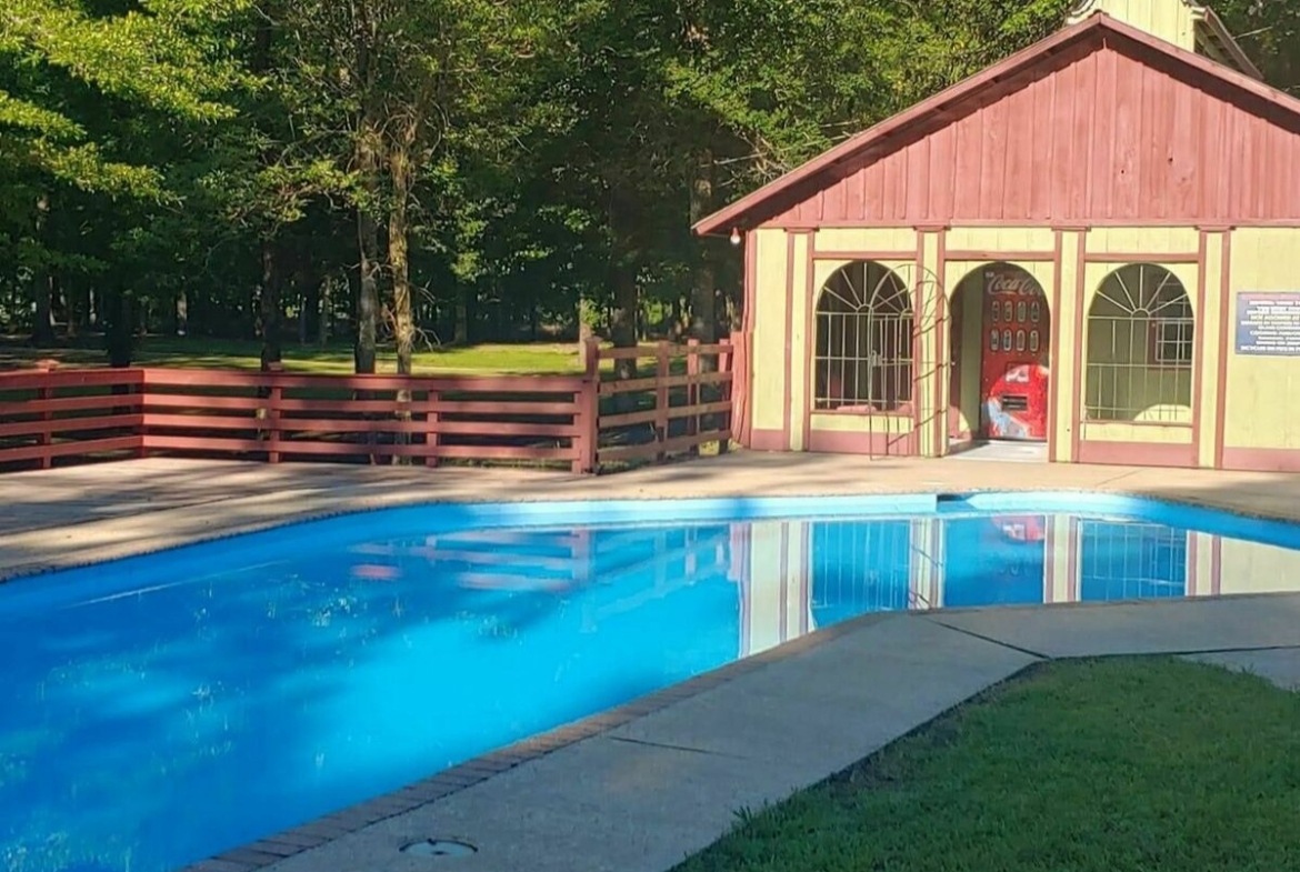 Hidden Springs RV Resort pool