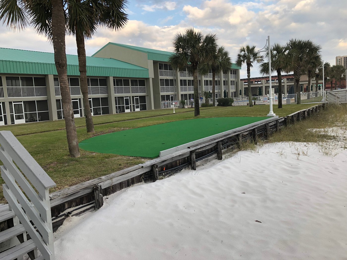 Holiday Beach Resort- Destin beach view