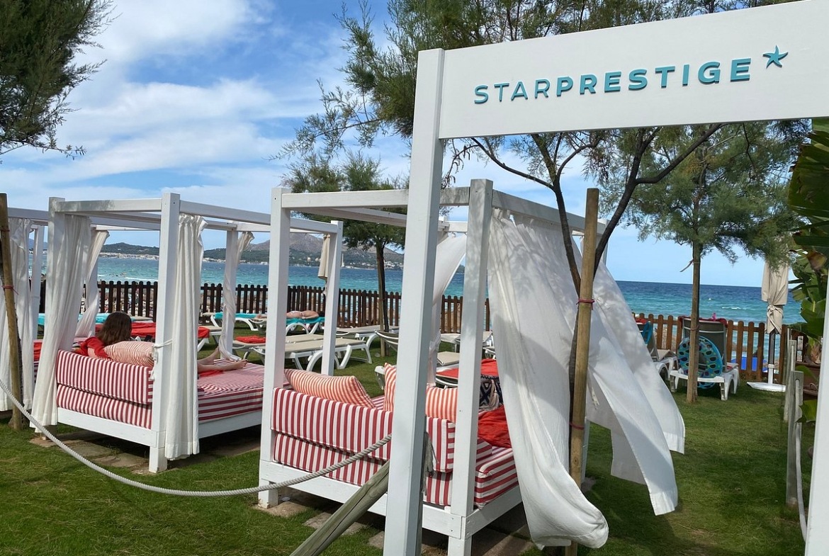 cabanas area