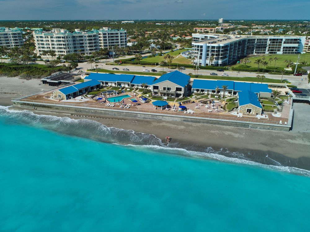 Jupiter Reef Club exterior view