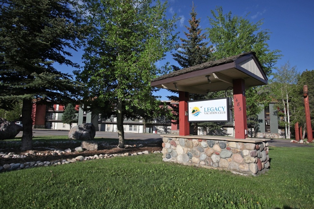 Legacy Vacation Club sign