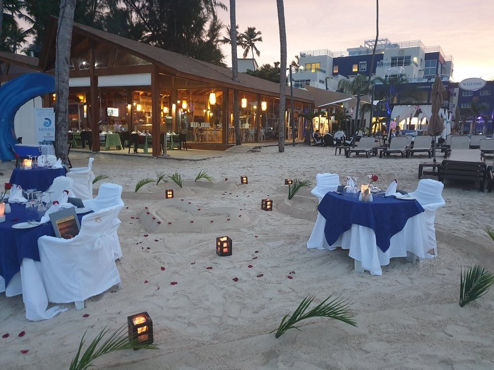 beach dining