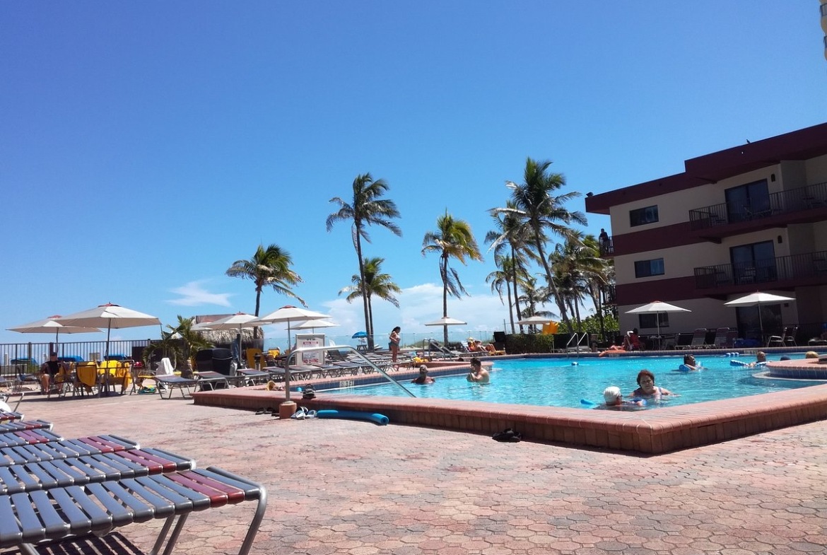 Lighthouse Cove Resort pool